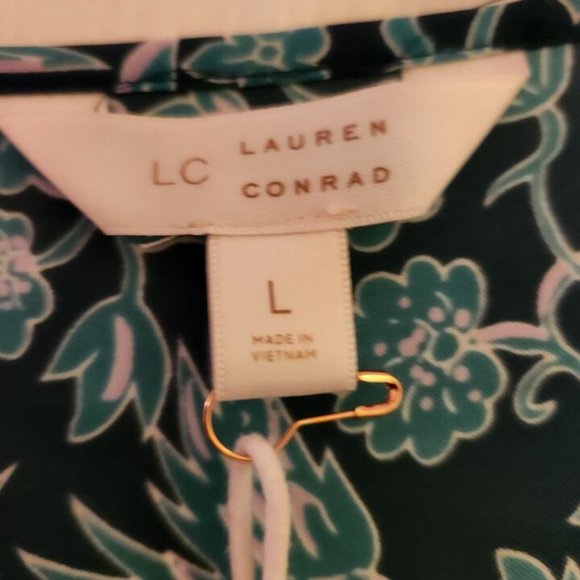 new LC Lauren Conrad Brocade Blooms Teal Blouse Shark Bite Hem Large - Picture 2 of 4
